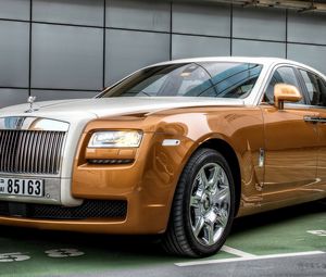 Preview wallpaper rolls royce, car, side view, luxurious