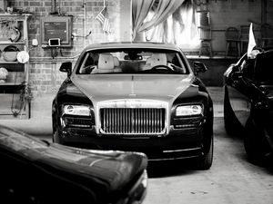 Preview wallpaper rolls-royce, car, black, black and white