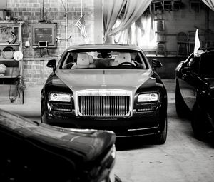 Preview wallpaper rolls-royce, car, black, black and white