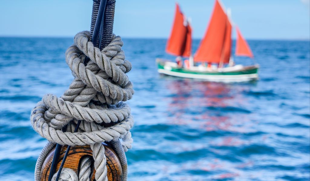 1024x600 Wallpaper rope, twine, boat, sea