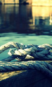 Preview wallpaper rope, water, shine