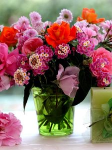 Preview wallpaper rose, chrysanthemum, lantana, flowers, bouquets, candles, figurines, angels