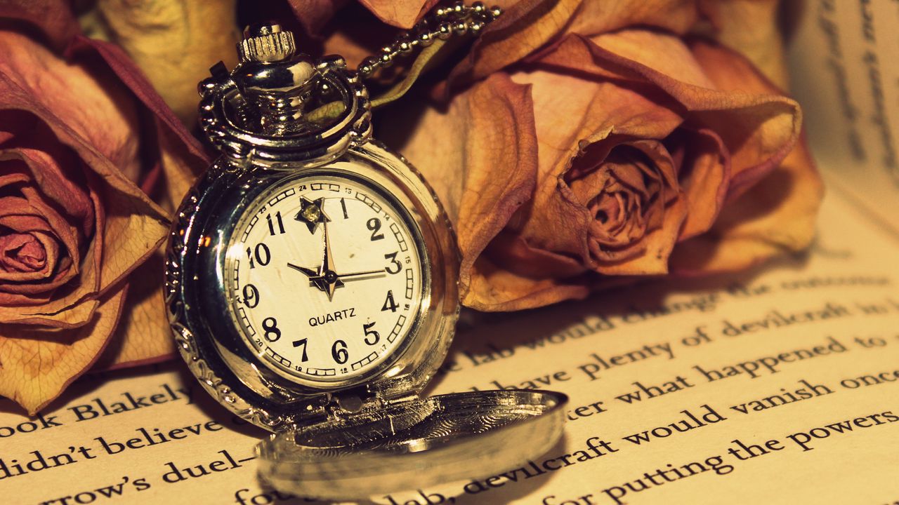 Wallpaper rose, clock, reading