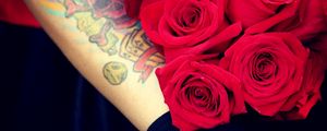 Preview wallpaper rose, flowers, bouquet, bright, hand, tattoo