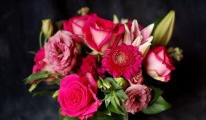 Preview wallpaper rose, gerbera, flowers, buds, bouquet, glass, composition