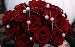 Preview wallpaper rose, red, flower, beads, metal