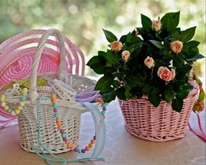 Preview wallpaper roses, baskets, hats, beads, ribbons