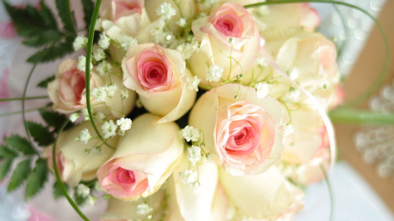 Download wallpaper 1366x768 roses, bouquet, beautiful, decoration ...