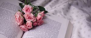 Preview wallpaper roses, bouquet, book, flowers, cloth