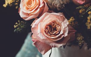 Preview wallpaper roses, bouquet, buds, flowers, blur