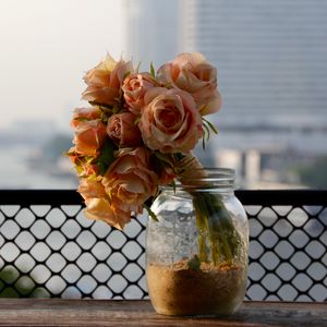 Preview wallpaper roses, bouquet, flowers, bank