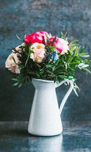 Preview wallpaper roses, bouquet, flowers, vase, surface