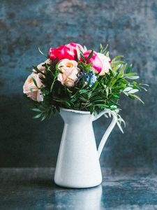 Preview wallpaper roses, bouquet, flowers, vase, surface