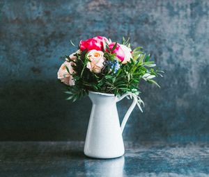 Preview wallpaper roses, bouquet, flowers, vase, surface