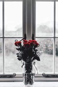 Preview wallpaper roses, bouquet, vase, window