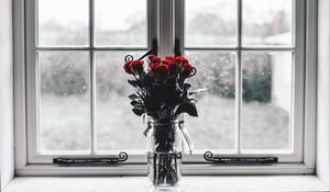 Preview wallpaper roses, bouquet, vase, window