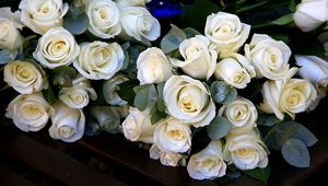 Preview wallpaper roses, bouquets, flowers, white, beautiful