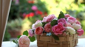 Preview wallpaper roses, buds, flowers, basket, beauty