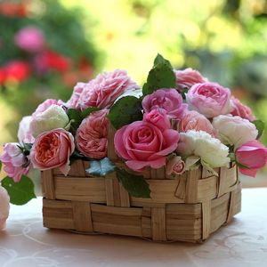 Preview wallpaper roses, buds, flowers, basket, beauty