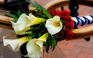 Preview wallpaper roses, calla lilies, flowers, bouquet, decoration, beautiful