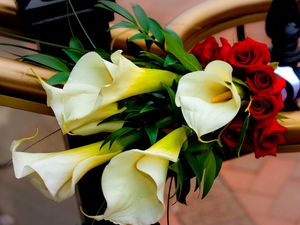 Preview wallpaper roses, calla lilies, flowers, bouquet, decoration, beautiful