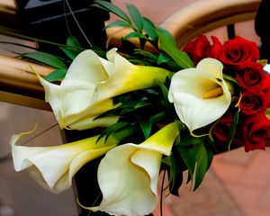 Preview wallpaper roses, calla lilies, flowers, bouquet, decoration, beautiful