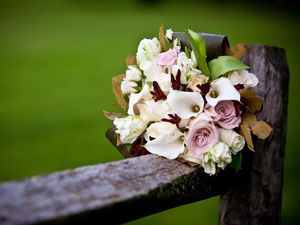 Preview wallpaper roses, calla lilies, flowers, bouquet, fence, blurring