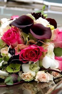 Preview wallpaper roses, calla lilies, flowers, bouquet, decoration