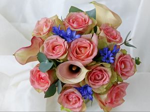 Preview wallpaper roses, calla lilies, flowers, bouquet, combination, beautifully