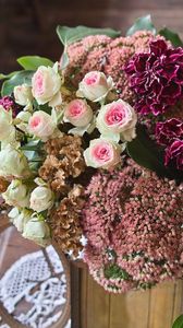 Preview wallpaper roses, carnations, flower, leaf, desk, napkin