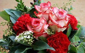 Preview wallpaper roses, carnations, flowers, bouquet, leaves