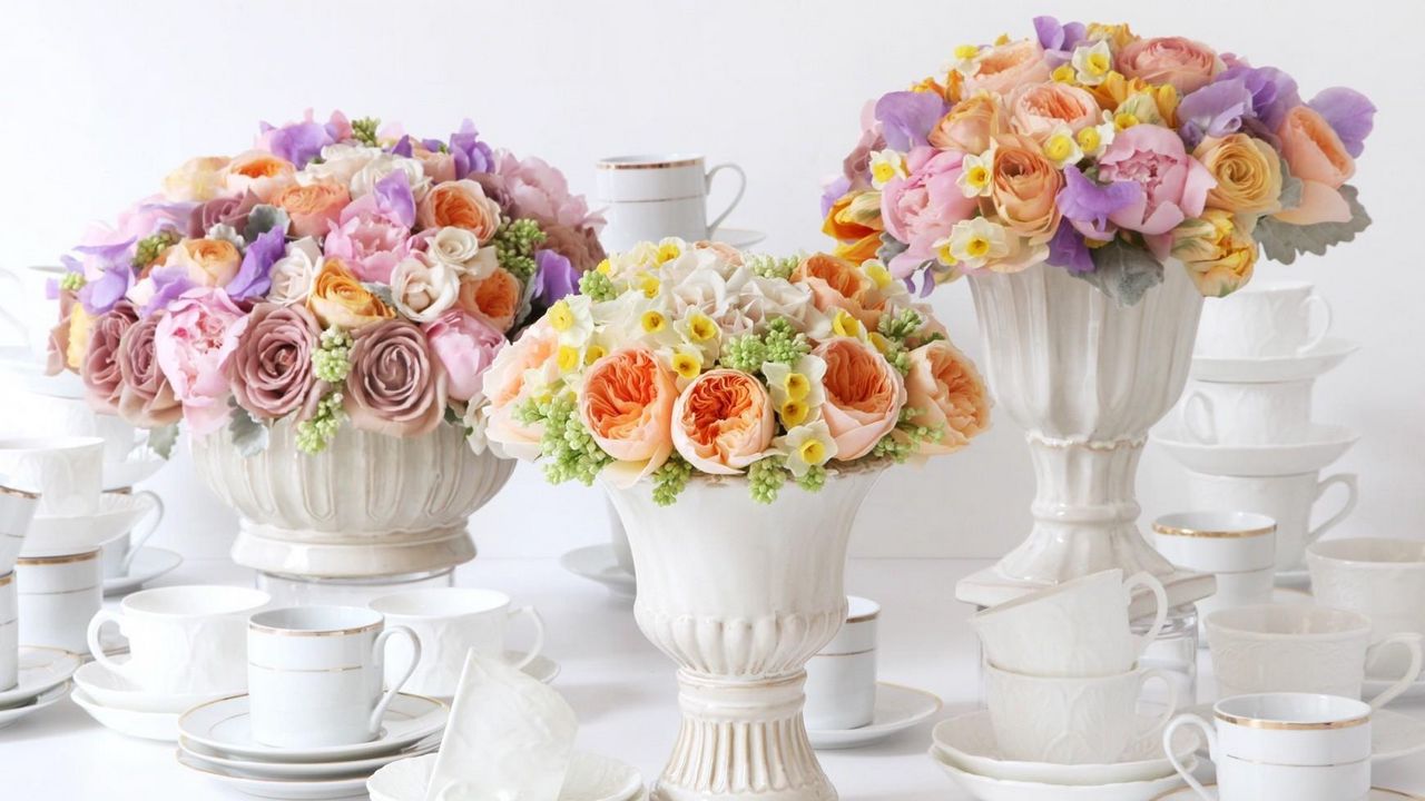 Wallpaper roses, daffodils, ranunkulyus, flowers, bouquets, vases, porcelain