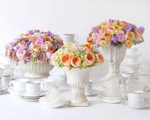 Preview wallpaper roses, daffodils, ranunkulyus, flowers, bouquets, vases, porcelain