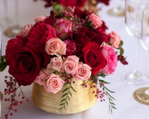 Preview wallpaper roses, design, berries, wine glasses, table