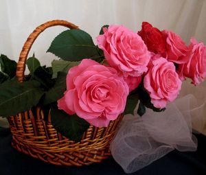 Preview wallpaper roses, flowers, basket, scarf