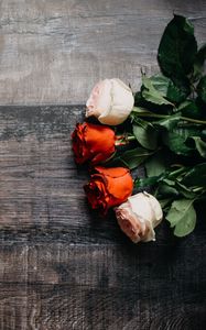 Preview wallpaper roses, flowers, bouquet, wood, composition