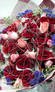 Preview wallpaper roses, flowers, bouquet, decoration, spider