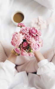 Preview wallpaper roses, flowers, bouquet, hands, aesthetics