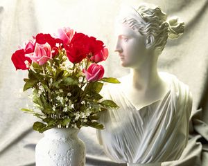 Preview wallpaper roses, flowers, bouquet, vase, bust