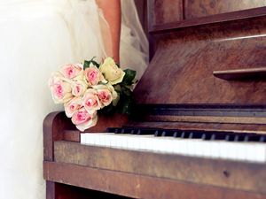 Preview wallpaper roses, flowers, bouquet, piano, music, bride