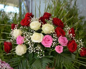 Preview wallpaper roses, flowers, bouquet, decoration, gypsophila, beauty