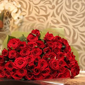 Preview wallpaper roses, flowers, bouquet, red, chic