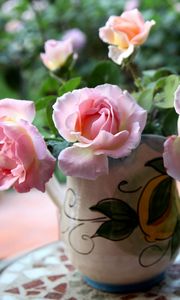 Preview wallpaper roses, flowers, bouquet, vase, sharpness