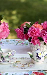 Preview wallpaper roses, flowers, bouquets, vase, basket, table, service, tablecloth, tea party