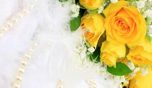 Preview wallpaper roses, flowers, flower, yellow, gypsophila, pearls, jewelry