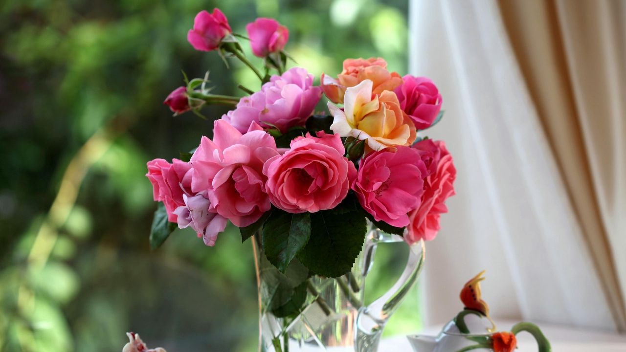 Wallpaper roses, flowers, garden, mug, table