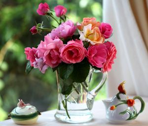Preview wallpaper roses, flowers, garden, mug, table
