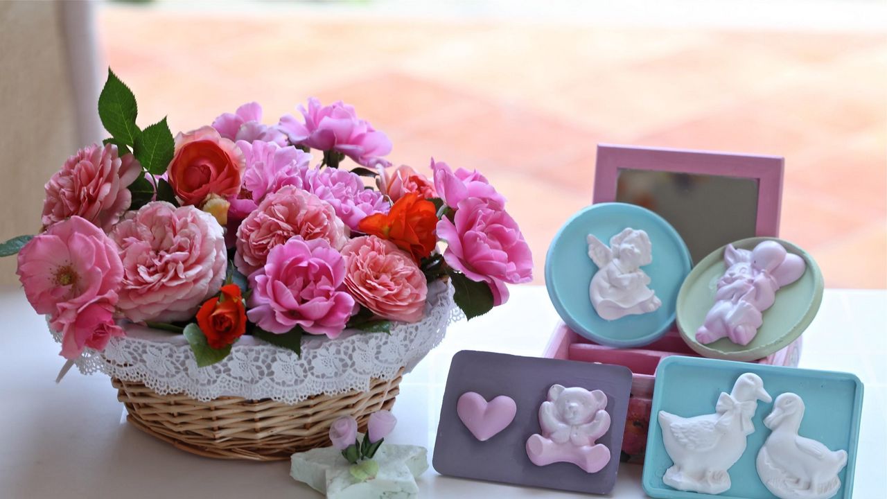 Wallpaper roses, flowers, garden, basket, cloth, crafts