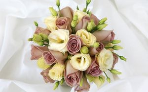 Preview wallpaper roses, flowers, lisianthus russell, bouquet, decoration