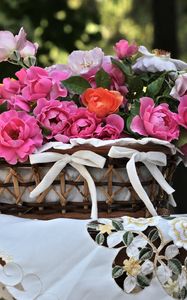 Preview wallpaper roses, flowers, shopping, song, bows, tablecloth